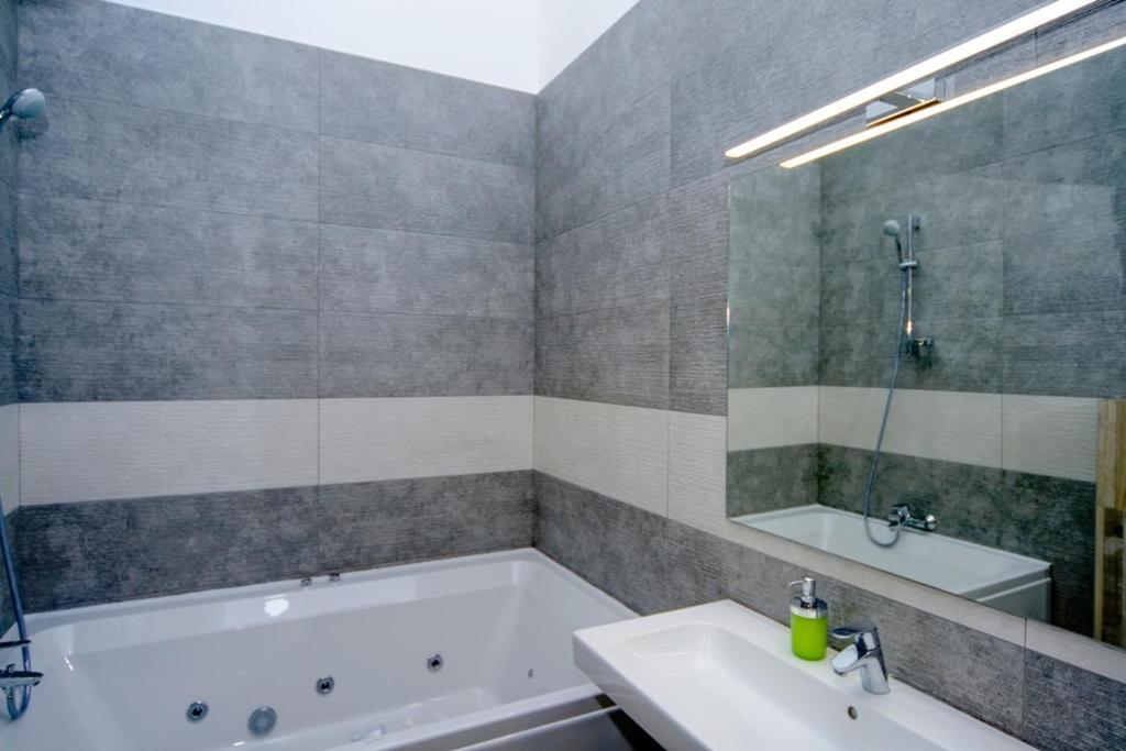 Summit Apartments Κίεβο Εξωτερικό φωτογραφία